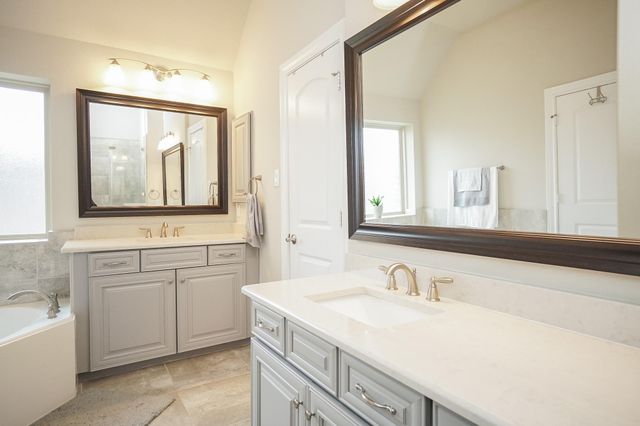 6243 Garden Lakes Lane, Sugar Land, TX 77479