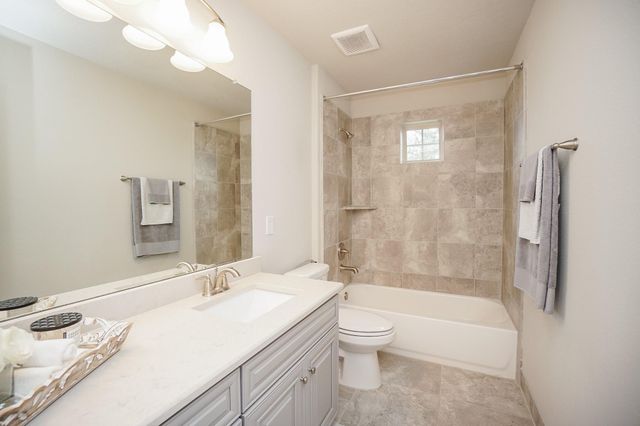 6243 Garden Lakes Lane, Sugar Land, TX 77479