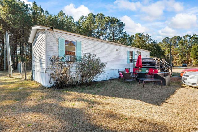 3796 Old Reaves Ferry Rd., Conway, SC 29526