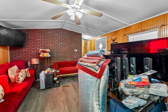 3796 Old Reaves Ferry Rd., Conway, SC 29526