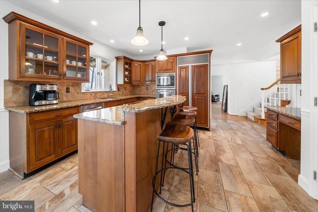 1 ARDMOOR LN, Chadds Ford, PA 19317