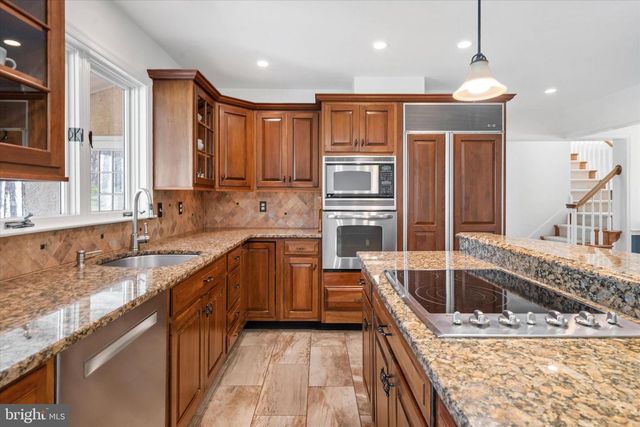 1 ARDMOOR LN, Chadds Ford, PA 19317