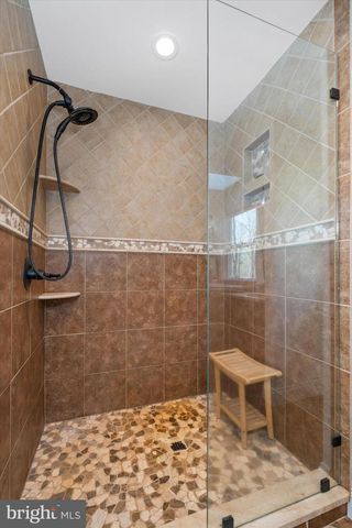 1 ARDMOOR LN, Chadds Ford, PA 19317