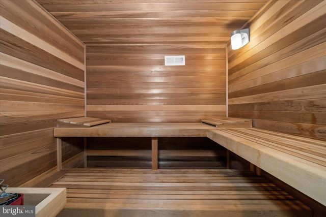 1 ARDMOOR LN, Chadds Ford, PA 19317