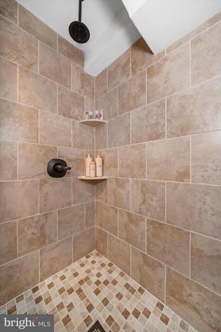 1 ARDMOOR LN, Chadds Ford, PA 19317