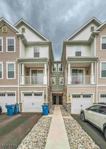 204 Honeysuckle Ln, Warren Twp., NJ 07059