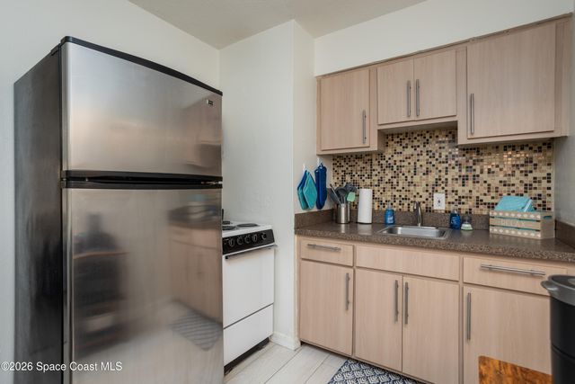 211 Circle Drive 15b, Cape Canaveral, FL 32920