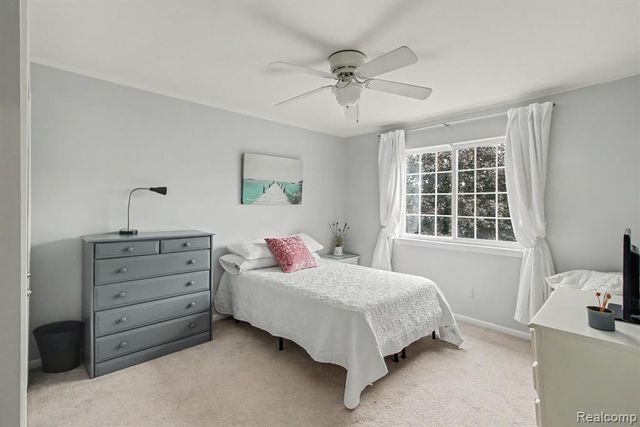 2445 Elkridge Circle, Highland, MI 48356