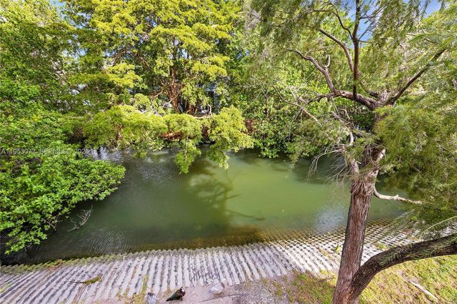 12590 NE 16th Ave 208, North Miami, FL 33161