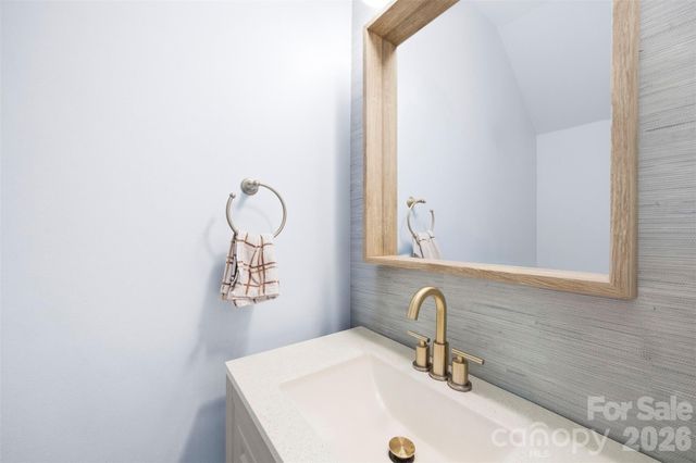 4131 Beauvista Drive, Charlotte, NC 28269