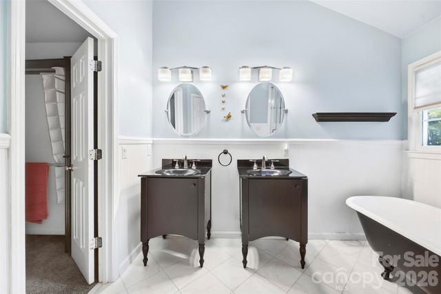 4131 Beauvista Drive, Charlotte, NC 28269