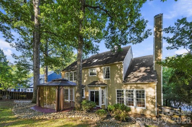 4131 Beauvista Drive, Charlotte, NC 28269