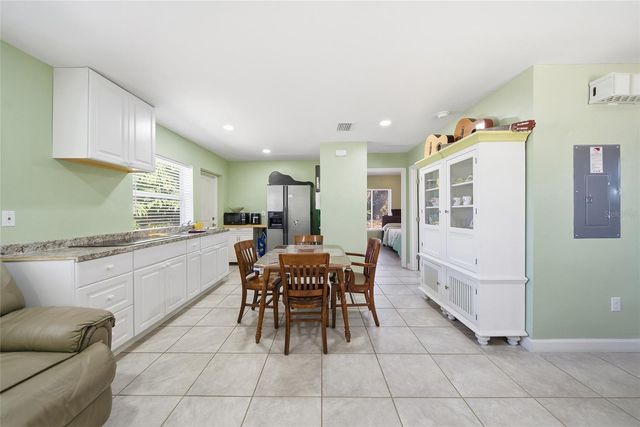 1420 19TH AVENUE W, Bradenton, FL 34205