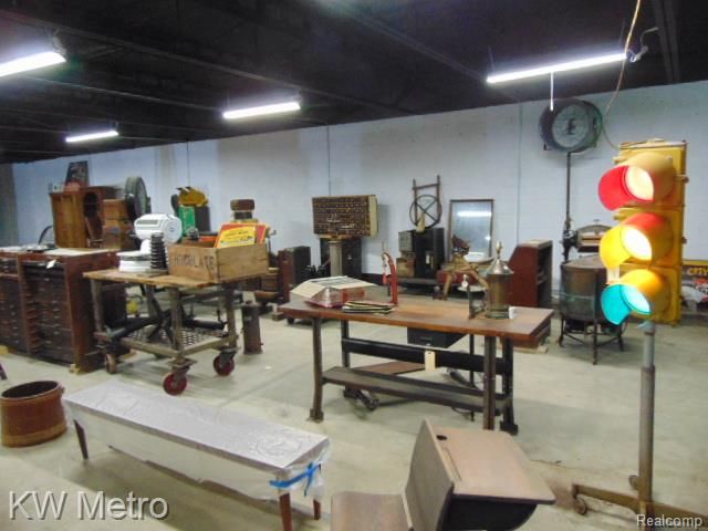 12924 W 7 Mile Road, Detroit, MI 48235