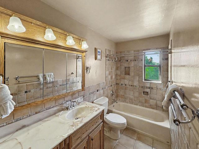 2139 UTAH Street NE, Albuquerque, NM 87110
