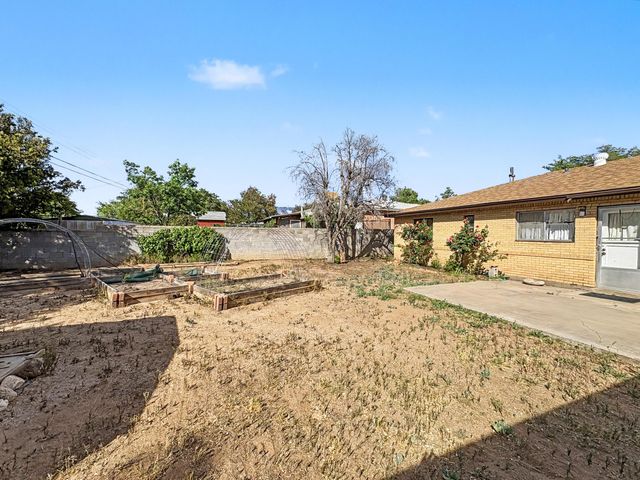 2139 UTAH Street NE, Albuquerque, NM 87110