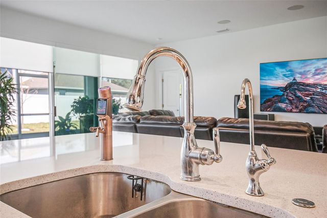 5785 WALLIS LANE, St Cloud, FL 34771