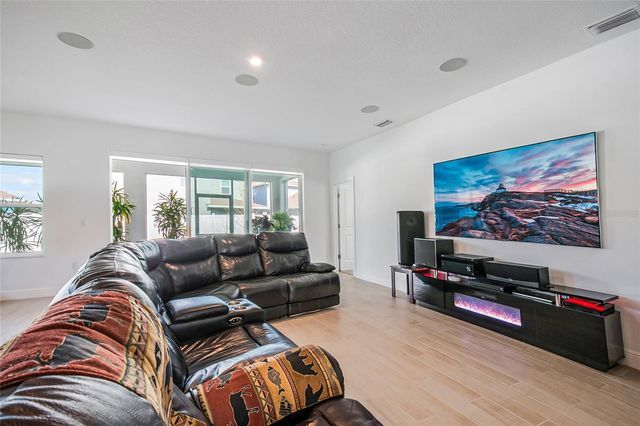 5785 WALLIS LANE, St Cloud, FL 34771