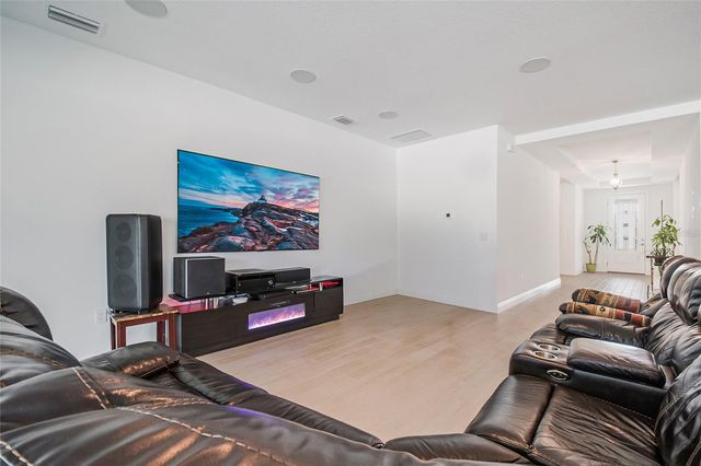 5785 WALLIS LANE, St Cloud, FL 34771