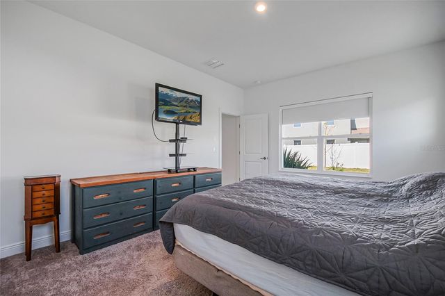 5785 WALLIS LANE, St Cloud, FL 34771