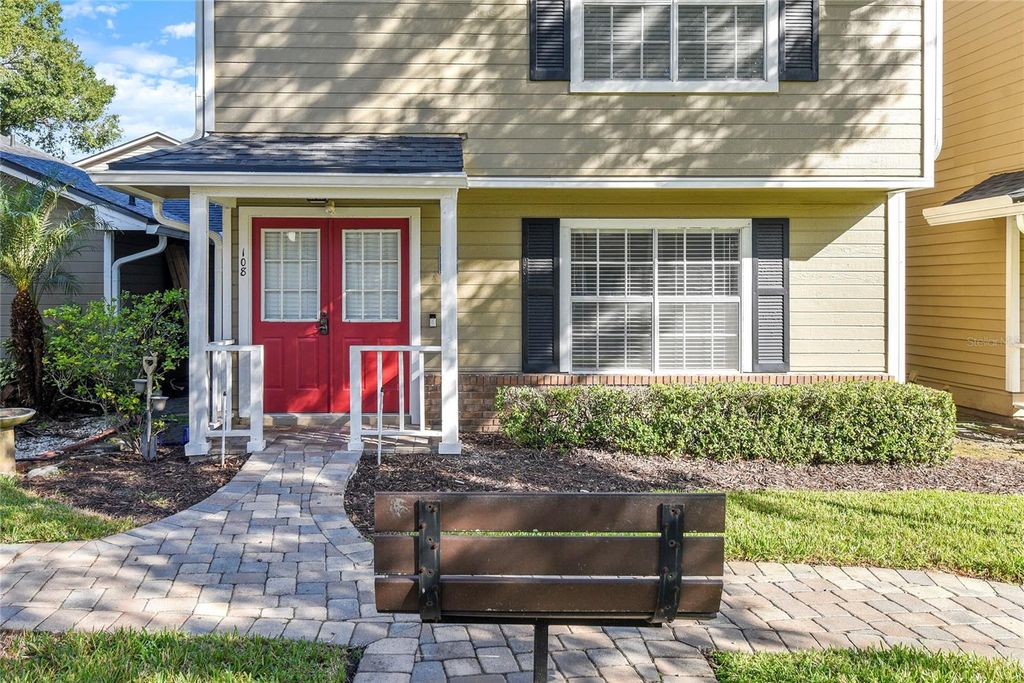 Image 2 of property listing at 6020 SCOTCHWOOD GLEN 108, Orlando, FL 32822