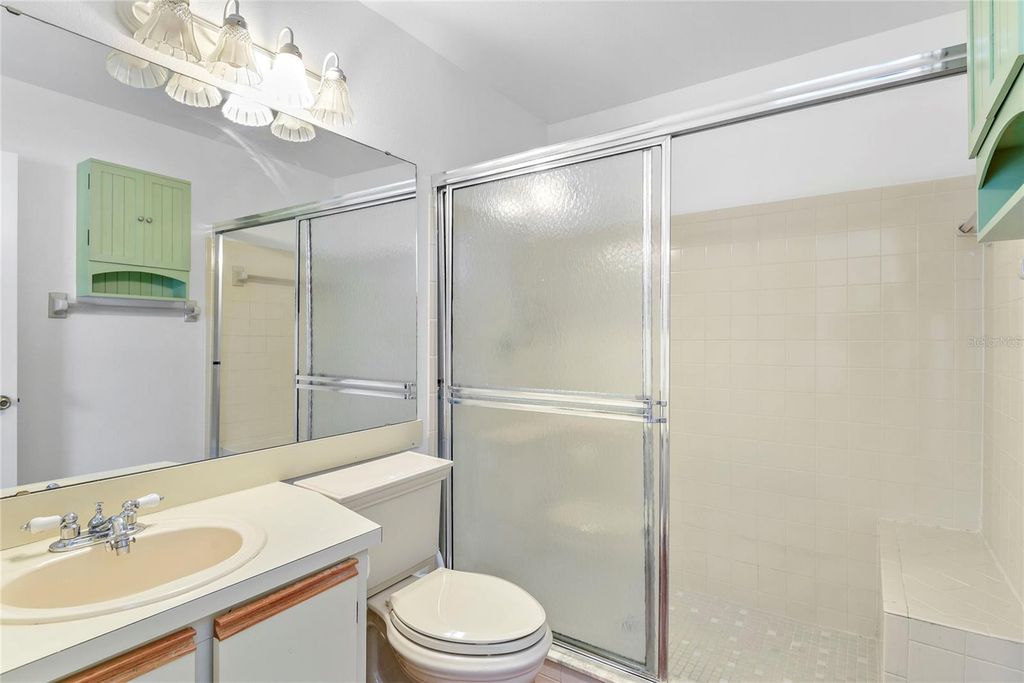 Image 19 of property listing at 6020 SCOTCHWOOD GLEN 108, Orlando, FL 32822