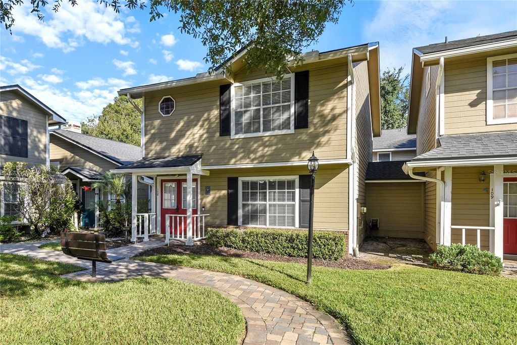 Image 3 of property listing at 6020 SCOTCHWOOD GLEN 108, Orlando, FL 32822