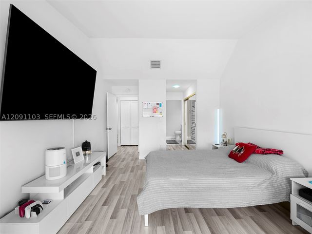 400 NW 214th St 203, Miami Gardens, FL 33169