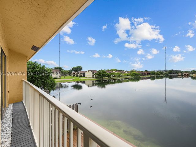 400 NW 214th St 203, Miami Gardens, FL 33169