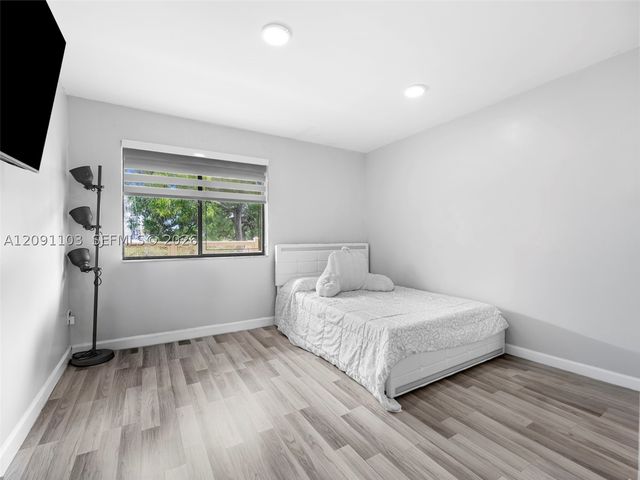400 NW 214th St 203, Miami Gardens, FL 33169