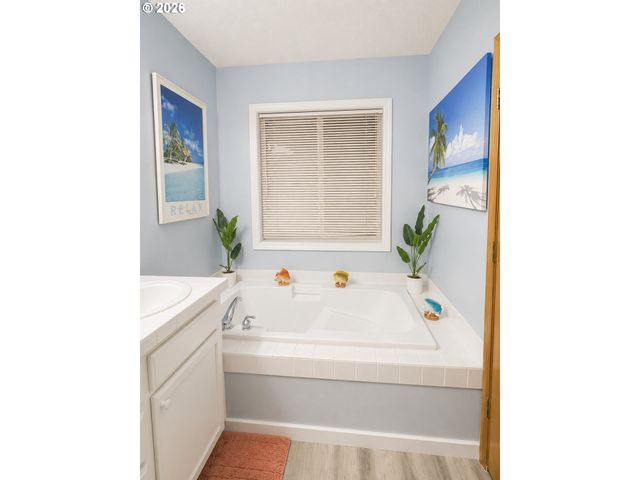 41727 Nw OAK Way, Banks, OR 97106