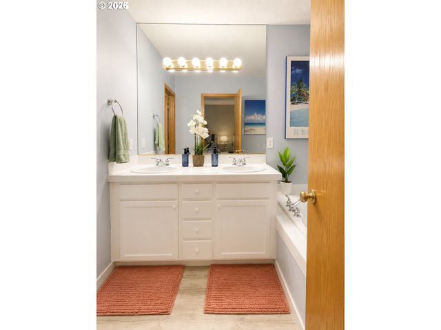 41727 Nw OAK Way, Banks, OR 97106