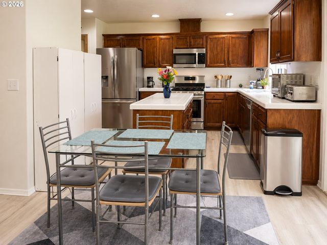 41727 Nw OAK Way, Banks, OR 97106