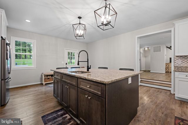 8730 MAPLEVILLE, Mount Airy, MD 21771