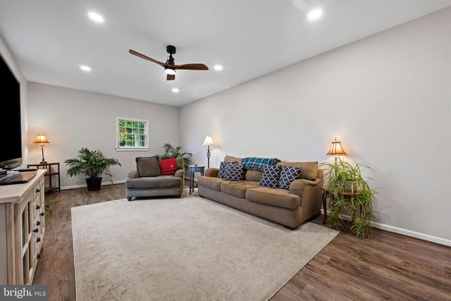 8730 MAPLEVILLE, Mount Airy, MD 21771