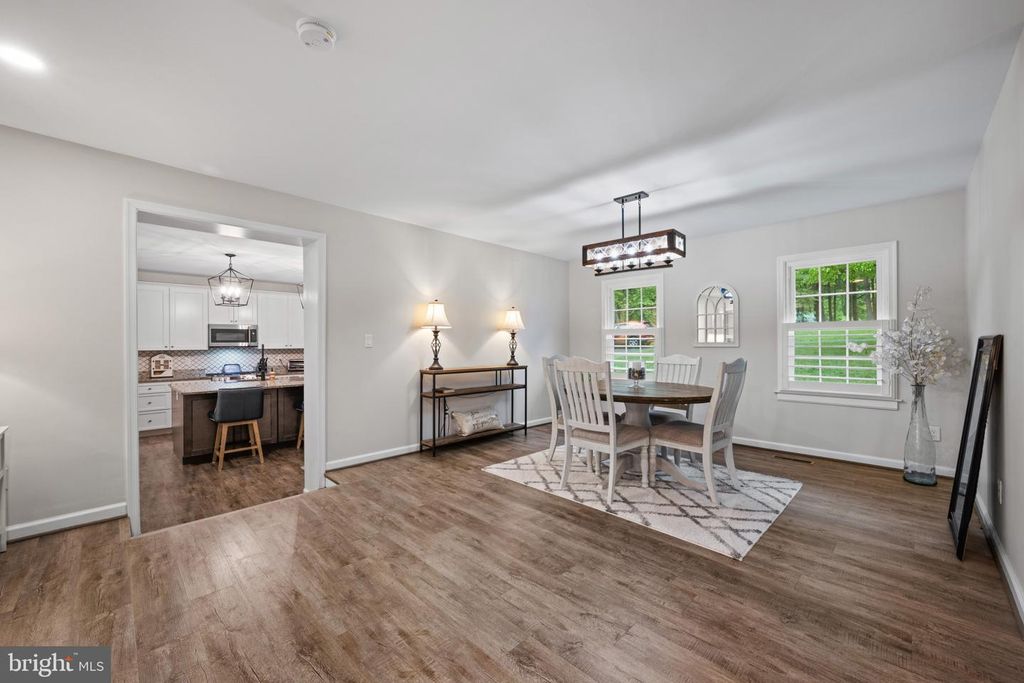 Image 16 of property listing at 8730 MAPLEVILLE, Mount Airy, MD 21771
