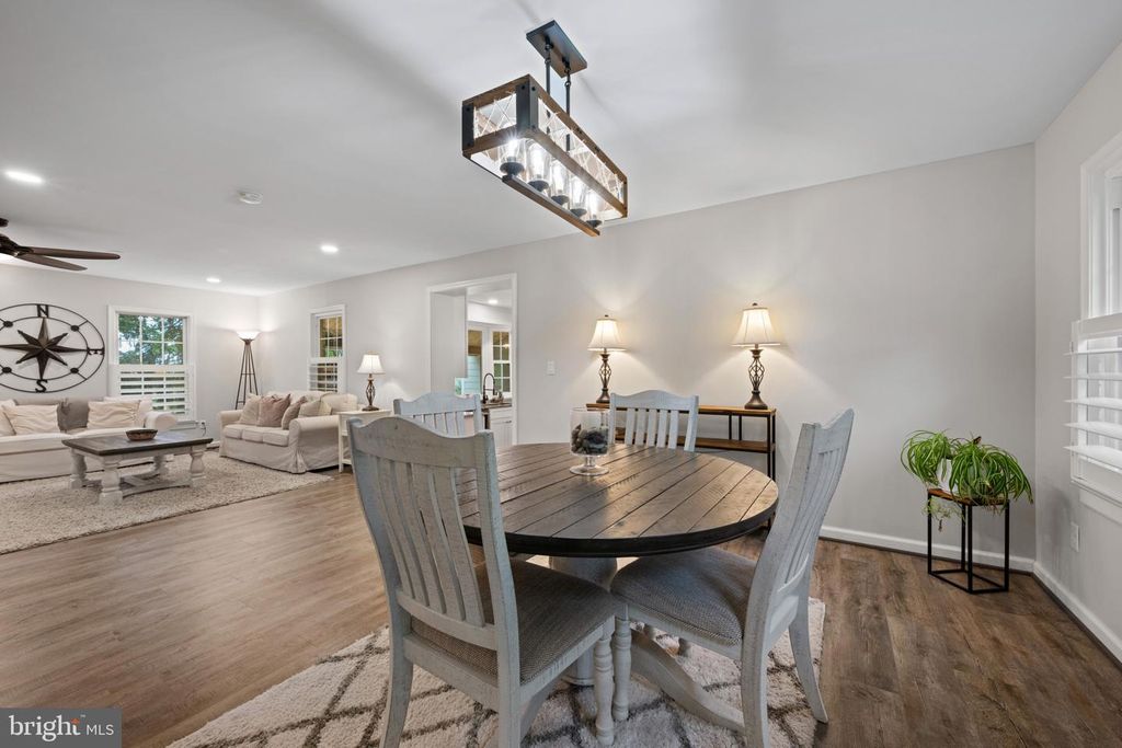 Image 17 of property listing at 8730 MAPLEVILLE, Mount Airy, MD 21771