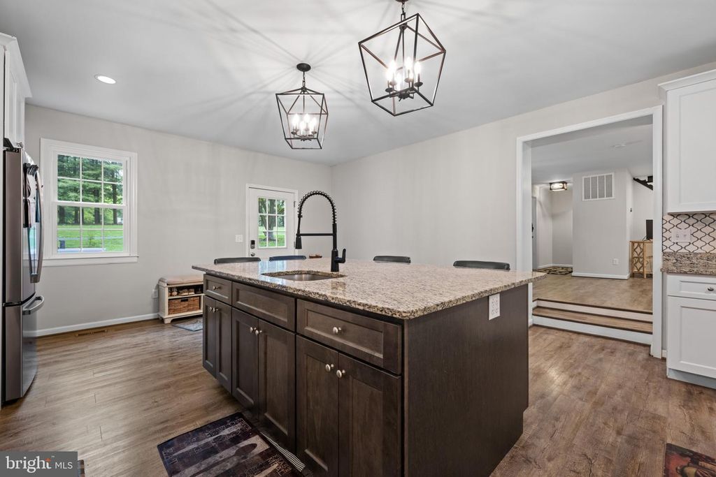 Image 22 of property listing at 8730 MAPLEVILLE, Mount Airy, MD 21771