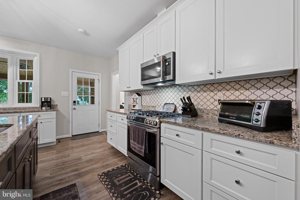 Image 23 of property listing at 8730 MAPLEVILLE, Mount Airy, MD 21771