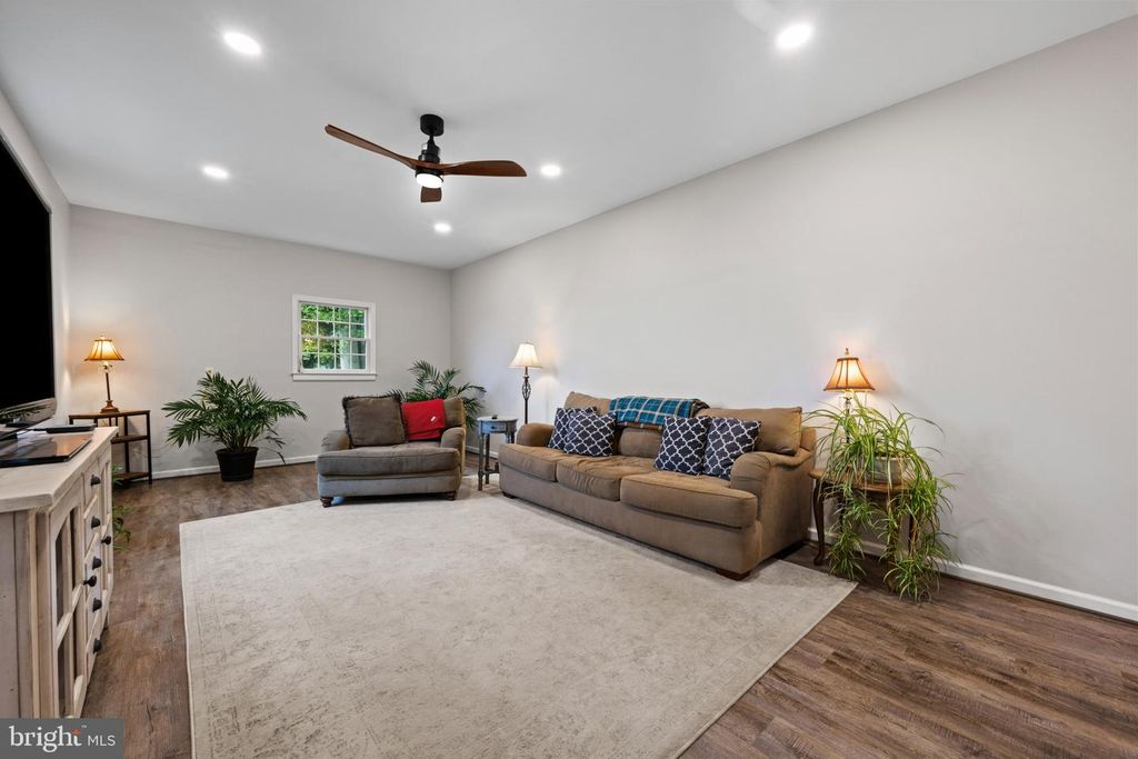 Image 26 of property listing at 8730 MAPLEVILLE, Mount Airy, MD 21771