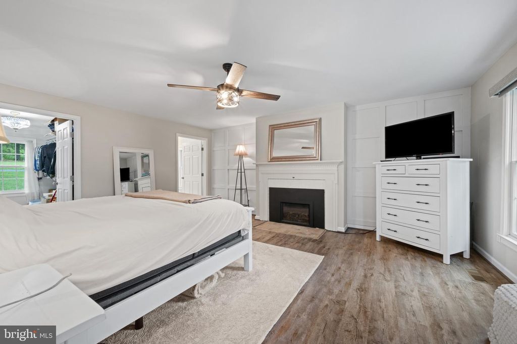 Image 27 of property listing at 8730 MAPLEVILLE, Mount Airy, MD 21771