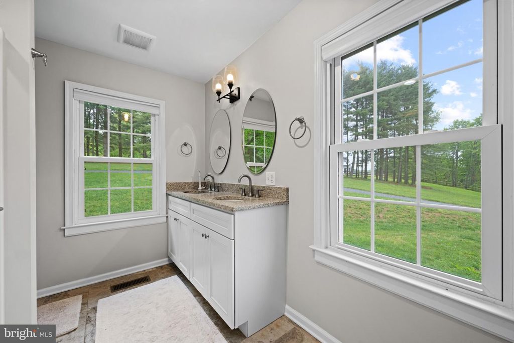 Image 31 of property listing at 8730 MAPLEVILLE, Mount Airy, MD 21771