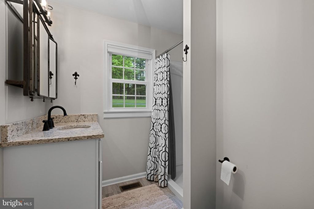 Image 46 of property listing at 8730 MAPLEVILLE, Mount Airy, MD 21771
