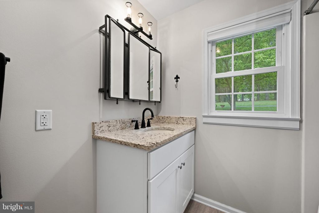 Image 48 of property listing at 8730 MAPLEVILLE, Mount Airy, MD 21771