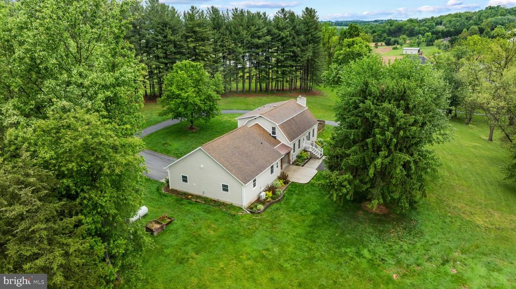 Image 4 of property listing at 8730 MAPLEVILLE, Mount Airy, MD 21771