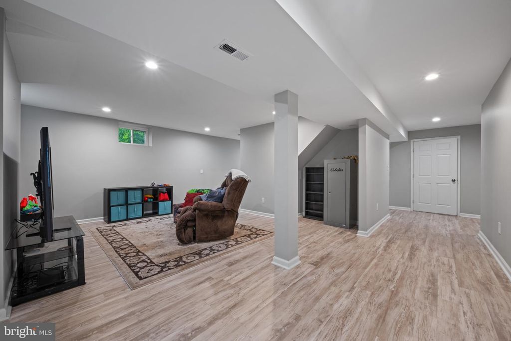 Image 53 of property listing at 8730 MAPLEVILLE, Mount Airy, MD 21771