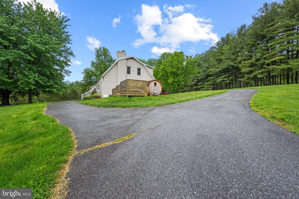 Image 59 of property listing at 8730 MAPLEVILLE, Mount Airy, MD 21771
