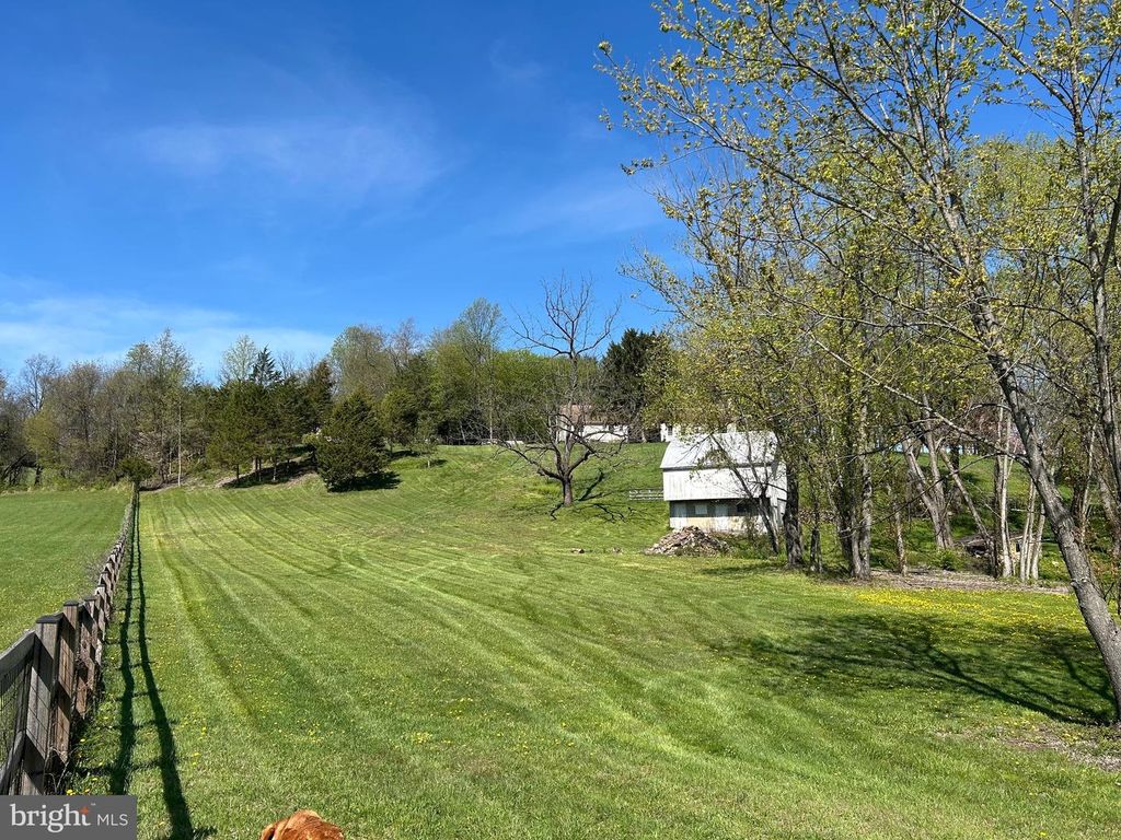 Image 71 of property listing at 8730 MAPLEVILLE, Mount Airy, MD 21771