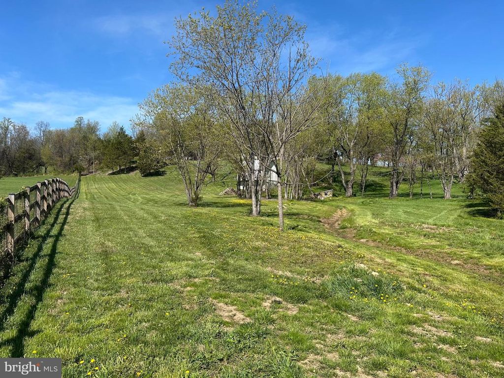 Image 72 of property listing at 8730 MAPLEVILLE, Mount Airy, MD 21771
