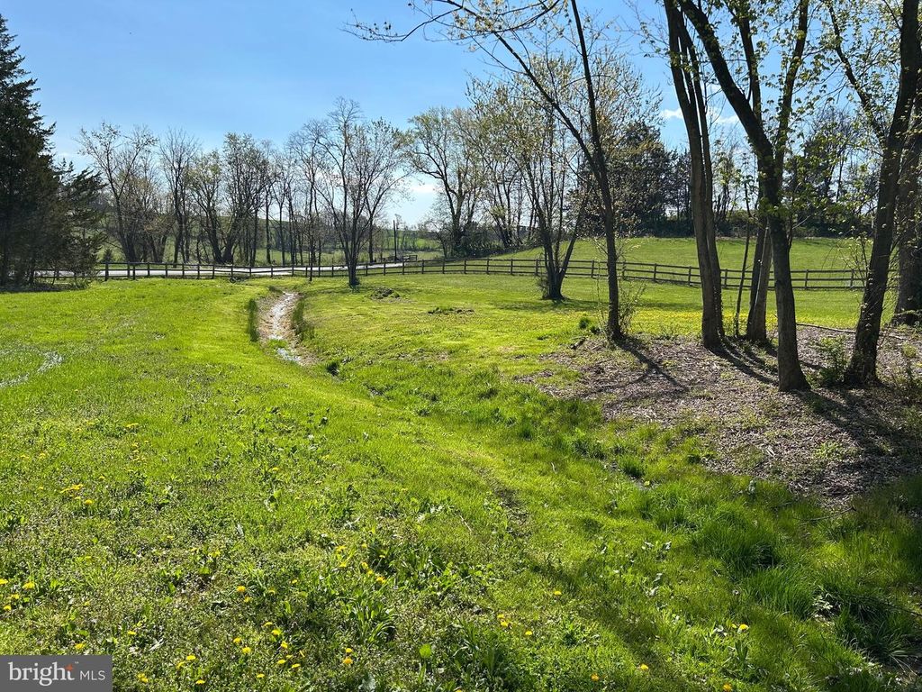 Image 73 of property listing at 8730 MAPLEVILLE, Mount Airy, MD 21771